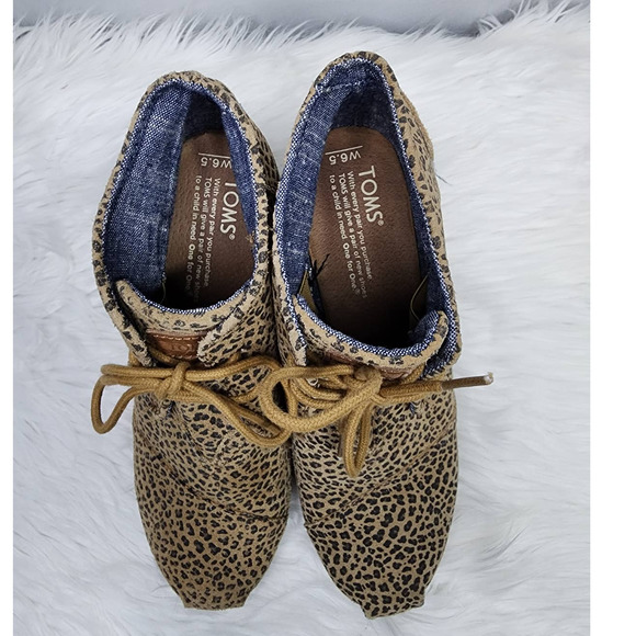 TOMS Women's Suede Bootie Desert Wedge Leopard Print Size 6.5 - Picture 3 of 7